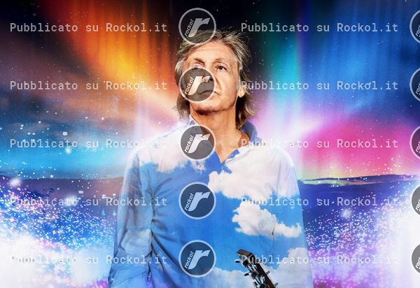 √ Paul McCartney dal vivo a Parigi: ingannare il tempo a 82 anni - Rockol