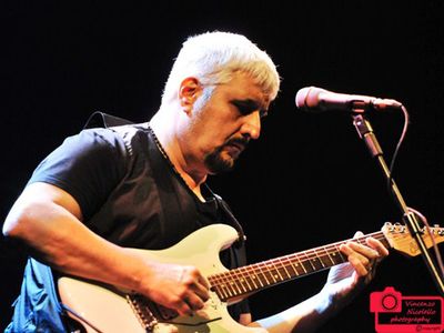 Pino Daniele festeggia i trent’anni di carriera con una raccolta e un concerto