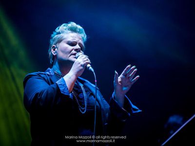 Iva Zanicchi: nei negozi dal prossimo 14 marzo il suo &apos;Se fossi un tango&apos;