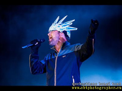 Vogue: il cantante dei Jamiroquai entra nella moda con Hugo Boss