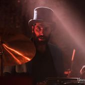 19 novembre 2024 - Casa della Musica - Napoli - Vinicio Capossela in concerto 19 novembre 2024 - Casa della Musica - Napoli - Vinicio Capossela in concerto