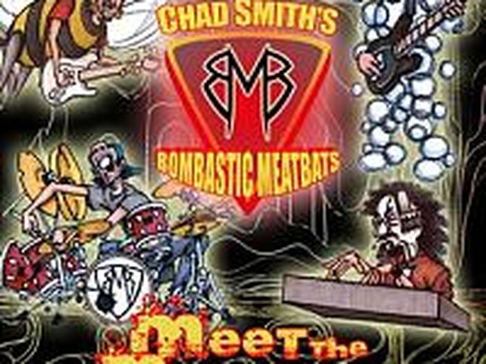 Chad Smith (Red Hot Chili Peppers) travestito suona la batteria con le Babymetal - VIDEO