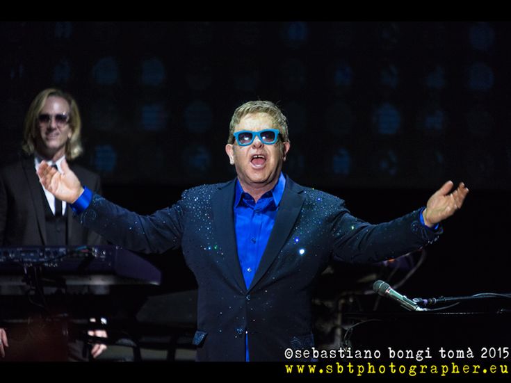 Film su Elton John, alla fine scelto il regista