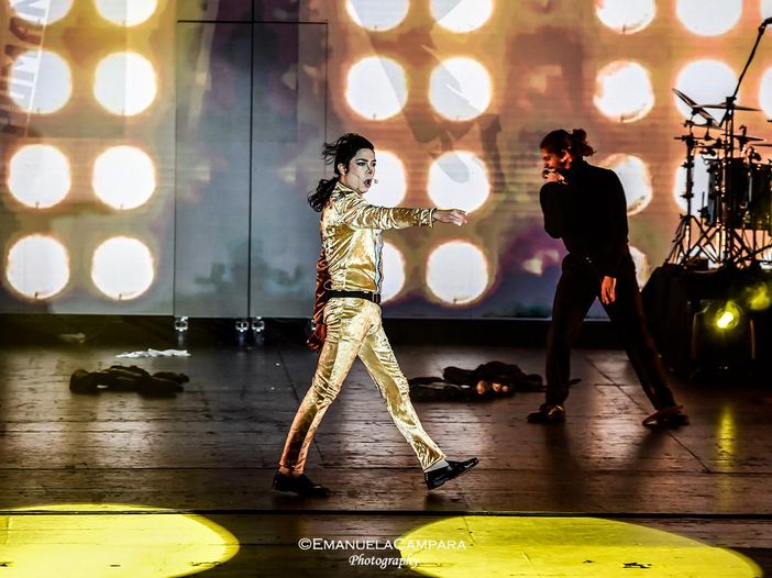 Ultime dalla famiglia Jackson: Michael al circo di Monaco col figlio, Latoya su &lsquo;Playboy&rsquo; con un pitone 