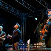 4 luglio 2024 - Pistoia Blues - Fortezza Santa Barbara - Pistoia - Calexico in concerto 4 luglio 2024 - Pistoia Blues - Fortezza Santa Barbara - Pistoia - Calexico in concerto