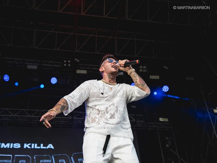 Emis Killa indagato nell’inchiesta sugli ultrà a Milano Emis Killa indagato nell’inchiesta sugli ultrà a Milano