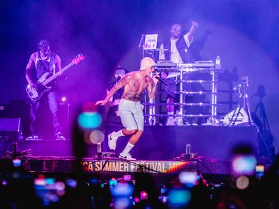 Justin Bieber sta male in concerto, portato in ospedale