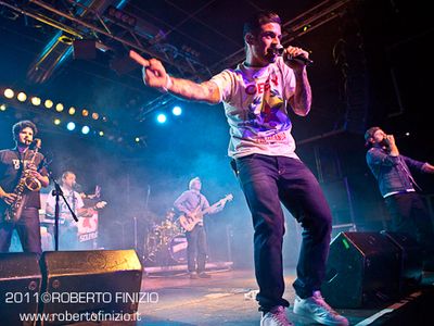 Entics, &apos;Karaoke&apos; anticipa il nuovo album in uscita il 17 giugno
