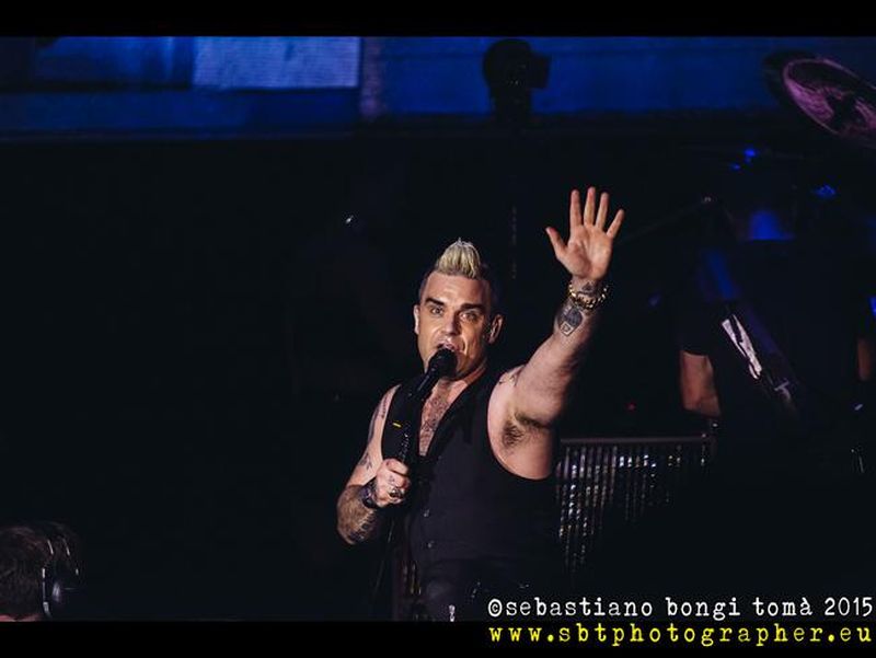 23 luglio 2015 - Lucca Summer Festival - Piazza Napoleone - Lucca - Robbie Williams in concerto