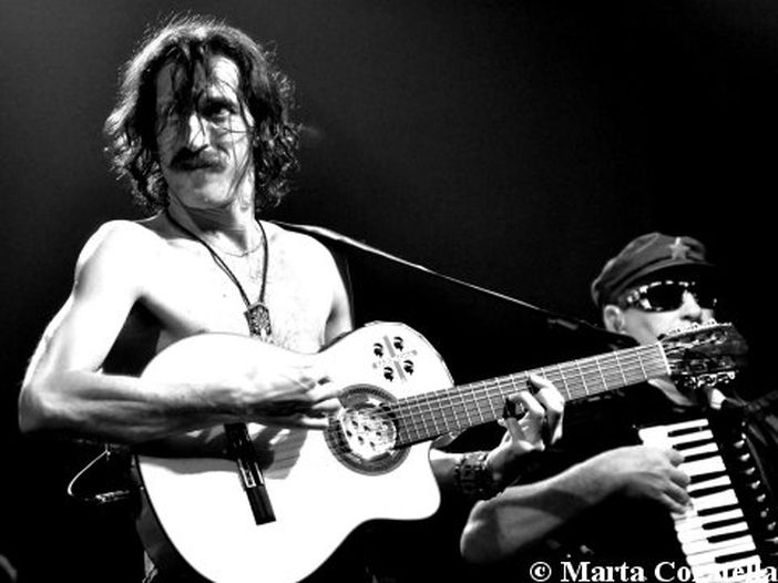 Eugene Hutz (Gogol Bordello): 'I Clash e Manu Chao hanno cambiato la mia vita' Eugene Hutz (Gogol Bordello): 'I Clash e Manu Chao hanno cambiato la mia vita'