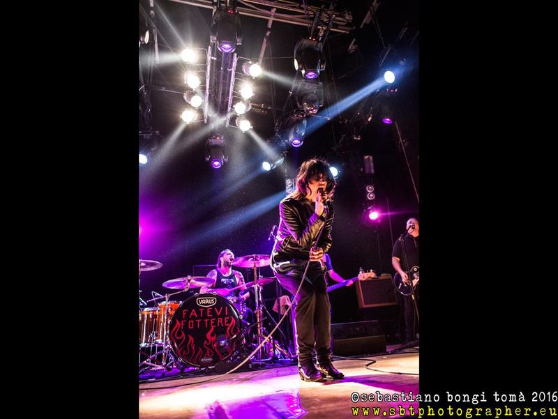 16 aprile 2016 - The Cage Theatre - Livorno - Giorgio Canali e Rossofuoco in concerto 16 aprile 2016 - The Cage Theatre - Livorno - Giorgio Canali e Rossofuoco in concerto