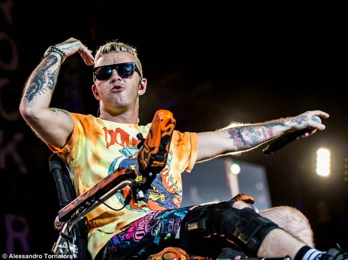 Salmo, il concerto a San Siro rinviato al 2021. E il rapper lancia un appello Salmo, il concerto a San Siro rinviato al 2021. E il rapper lancia un appello