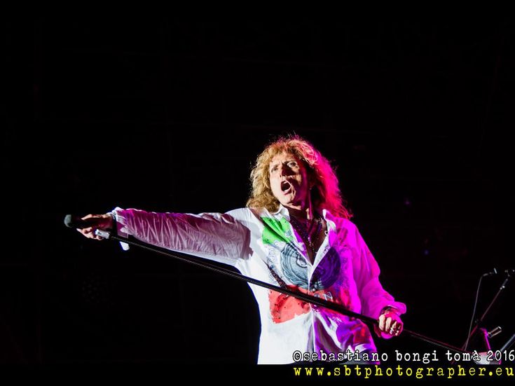 David Coverdale: &quot;Non capisco come la gente abbia smesso di comprare i dischi&quot;