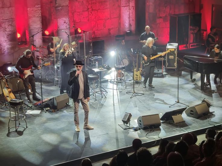 Francesco De Gregori, in arrivo un libro. E in autunno l&apos;album &apos;Vivavoce&apos;