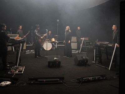 Addio major, Dave Stewart sceglie un editore &apos;indie&apos;