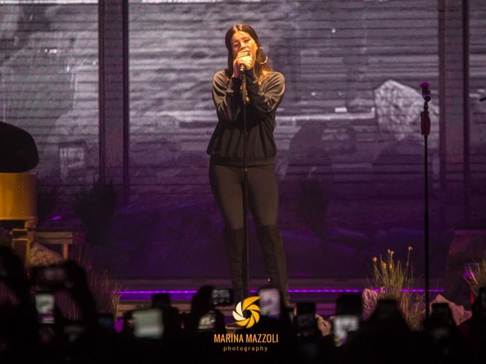 Lana Del Rey, showcase a Milano: ecco la Dalia Nera di New York 