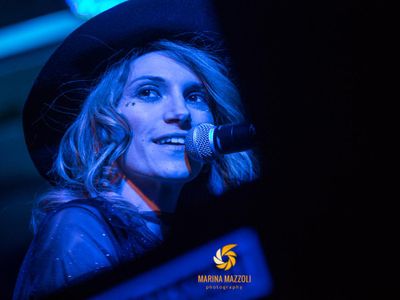 L&apos;Aura Abela: &apos;Ecco la mia vera anima, tra forza e femminilità&apos;