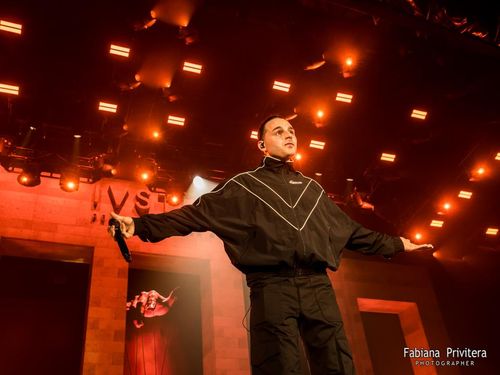 Ernia è il nuovo brand ambassador di Philips OneBlade e Mkers