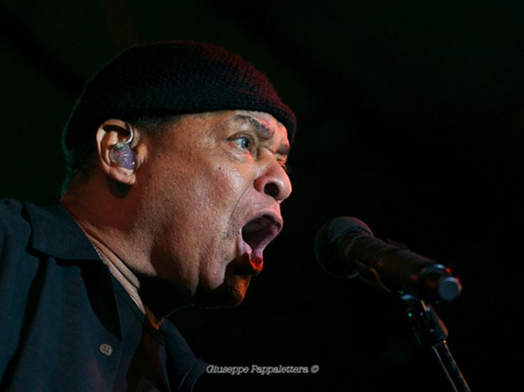 Concerti, Al Jarreau: date annullate per polmonite, ma si salva quella a Milano