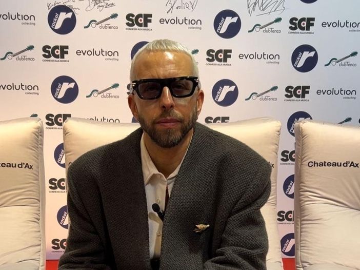 Sanremo 2025: Shablo, un producer/manager sul palco del Festival Sanremo 2025: Shablo, un producer/manager sul palco del Festival