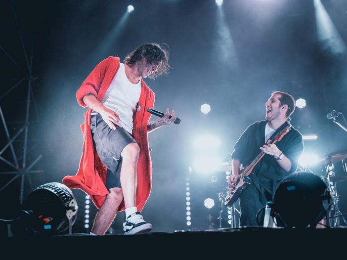 Il punk rock di Naska al Rock in Roma 2023: foto e scaletta