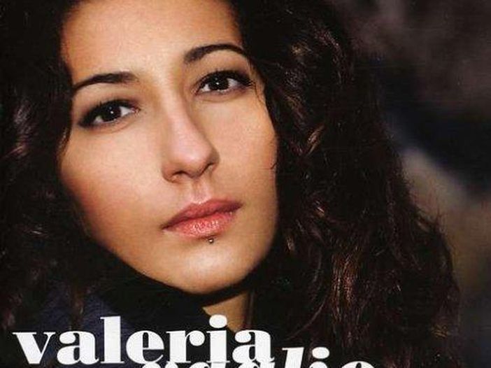 E' 'Uscita di insicurezza' il nuovo album di Valeria Vaglio E' 'Uscita di insicurezza' il nuovo album di Valeria Vaglio