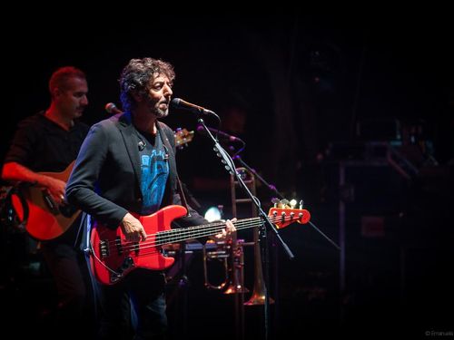 Max Gazzé resta in EMI, ma passa alla Capitol