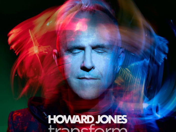 Howard Jones, ben otto spettatori a un concerto in Svizzera. Si consoler&agrave; con Boy George?
