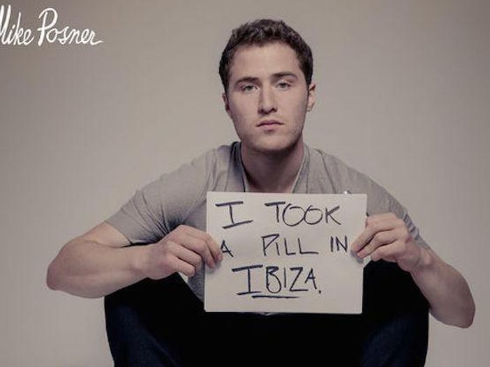 Mike Posner, il cantante che fa arrabbiare Ibiza con la sua canzone su pillole e droghe - VIDEO Mike Posner, il cantante che fa arrabbiare Ibiza con la sua canzone su pillole e droghe - VIDEO