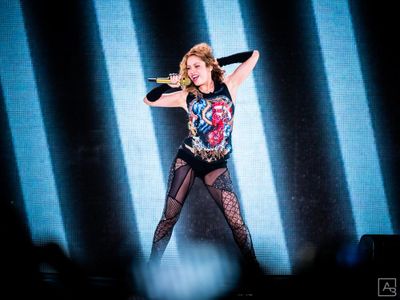 A Shakira la canzone della Coppa in Sudafrica. Ma non era di K&apos;naan?