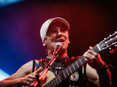 Crisi del disco: Manu Chao attacca la mafia, la EMI si autoriduce l’IVA