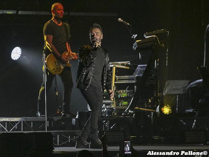 Music Control: Nek ancora in testa