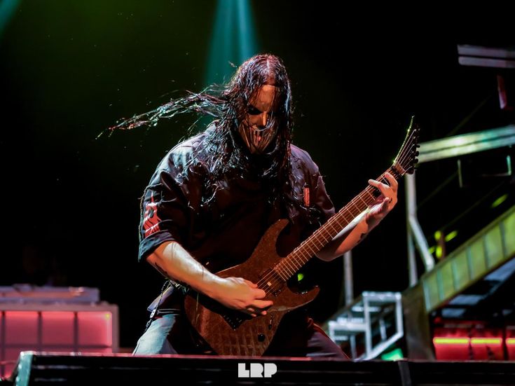 Gli Slipknot aumentano la dose di heavy metal