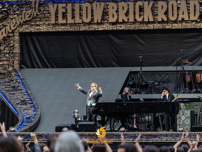 E&apos; Elton John il volto del Gay Pride di Londra