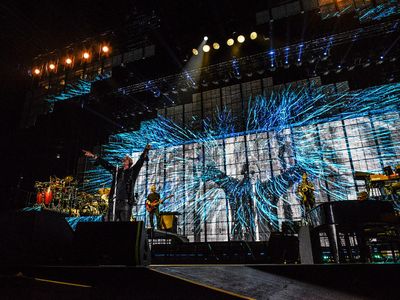 Il best di Eros Ramazzotti: &apos;Penso all&apos;oggi, ma sono fiero del mio passato&apos;