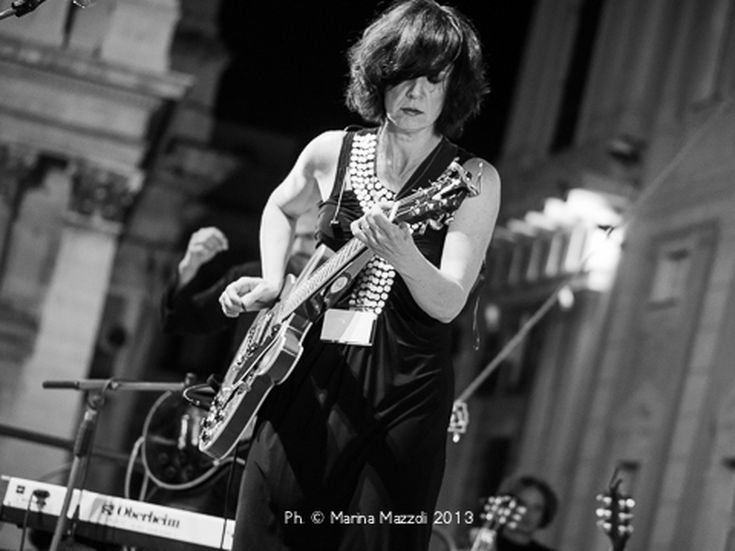 Cristina Donà, un nuovo singolo anticipa l&apos;album &quot;Così vicini&quot;