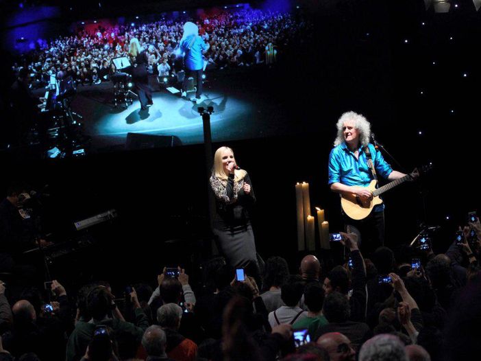 Concerti, Brian May (Queen) con Kerry Ellis: quattro date a luglio in Italia Concerti, Brian May (Queen) con Kerry Ellis: quattro date a luglio in Italia