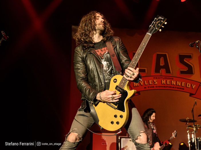 Slash sul rientro di McKagan nei Guns N&#039; Roses: &#039;Non mi riguarda&#039;