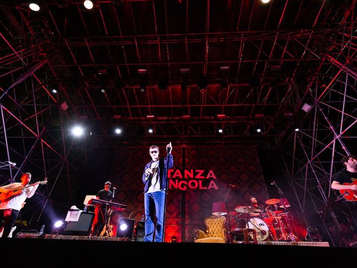 La 'Stanza singola' di Franco126 sul palco del Rock in Roma La 'Stanza singola' di Franco126 sul palco del Rock in Roma