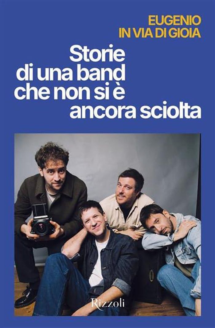 https://images.rockol.it/cstWQlOiih9n6_0-6RHrI1DKfYU=/700x0/smart/rockol-img/img/foto/upload/eugenio-in-via-di-gioia.jpg https://images.rockol.it/cstWQlOiih9n6_0-6RHrI1DKfYU=/700x0/smart/rockol-img/img/foto/upload/eugenio-in-via-di-gioia.jpg
