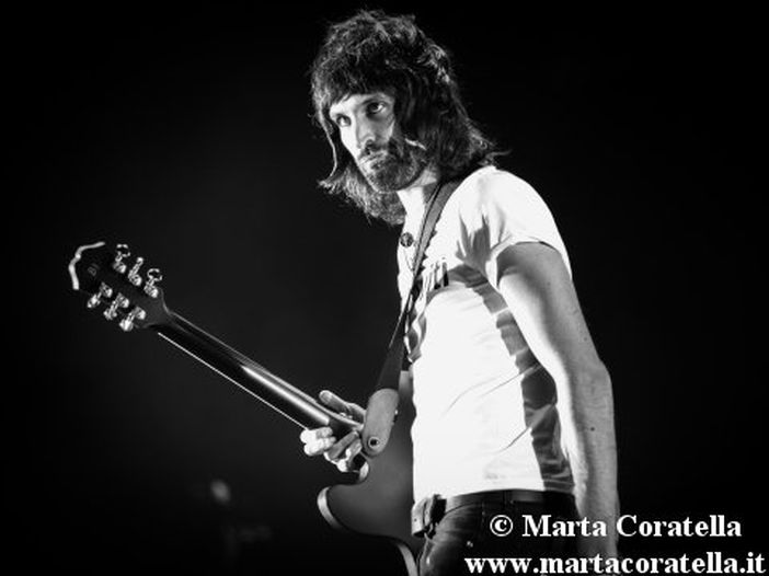 Kasabian, il chitarrista Sergio Pizzorno è padre Kasabian, il chitarrista Sergio Pizzorno è padre