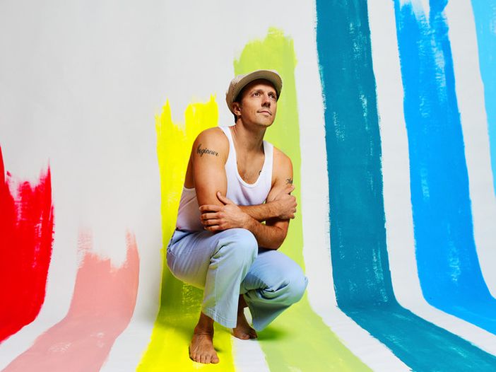 Jason Mraz racconta il nuovo album: &ldquo;Il reggae &egrave; una chiave che apre le prigioni&rdquo;