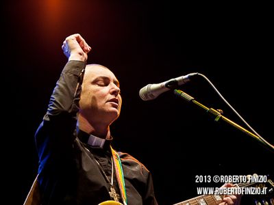 Sinead O&apos;Connor, singolo benefico con artisti vari solo in Rete