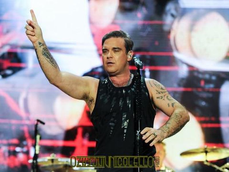 17 luglio 2017 - Piazza Colbert - Barolo (Cn) - Robbie Williams in concerto