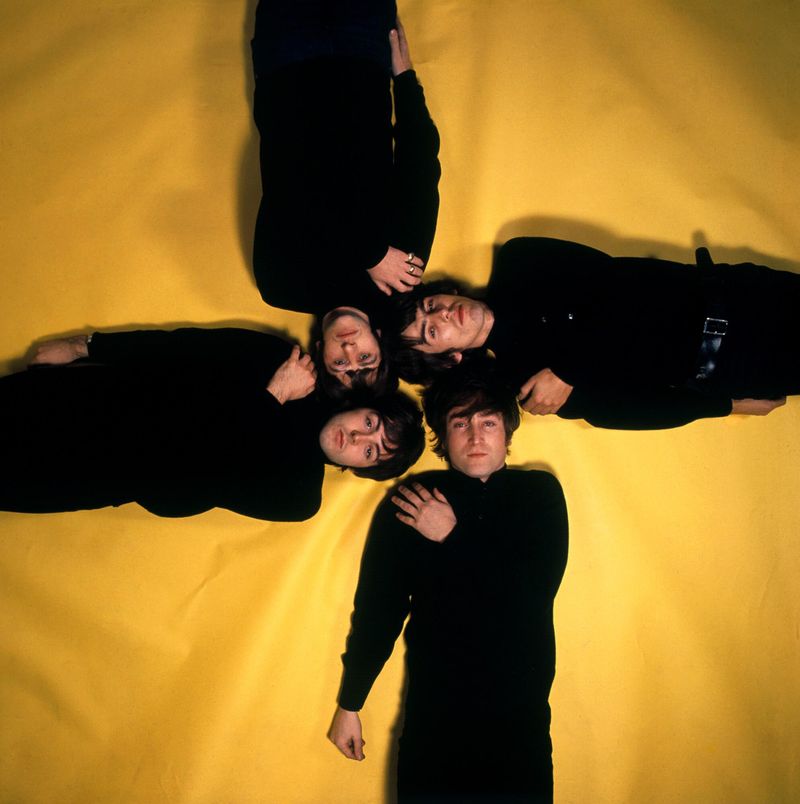 Beatles: 60 anni fa vennero decorati dalla Regina con l'MBE