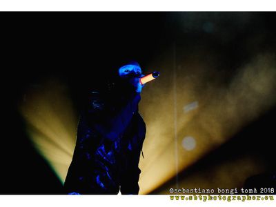 I Prodigy remixano &apos;White limo&apos; dei Foo Fighters. Ascolta qui