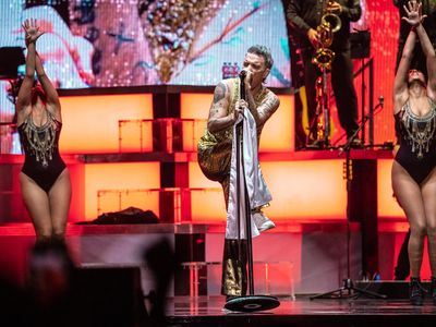In UK è &apos;battaglia&apos; tra Robbie Williams e Gary Barlow