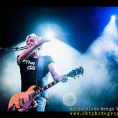 28 aprile 2017 - ObiHall - Firenze - Le Luci della Centrale Elettrica in concerto 28 aprile 2017 - ObiHall - Firenze - Le Luci della Centrale Elettrica in concerto
