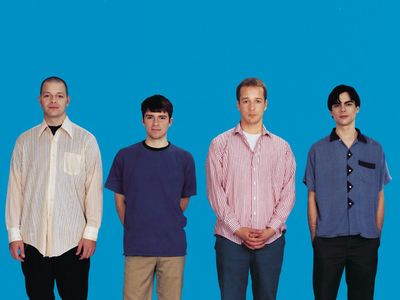 Weezer ai fan su Facebook: &apos;Aiutateci a scegliere il prossimo singolo&apos;