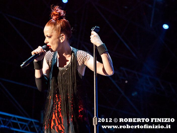 Shirley Manson chiama Kelly Slater